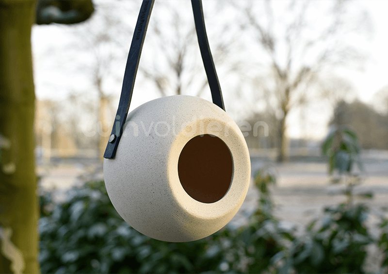 Keramisches Futterhaus für Vogelfutter