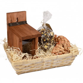 Cadeaupakket eekhoorns met eekhoornvoederhuisje en eekhoornvoer in cadeaumand