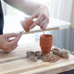DIY doe het zelf vogelslinger maken.