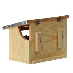 Rückseite des Eichhörnchenhauses