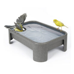 Vogelbad Johan van gerecycled materiaal.
